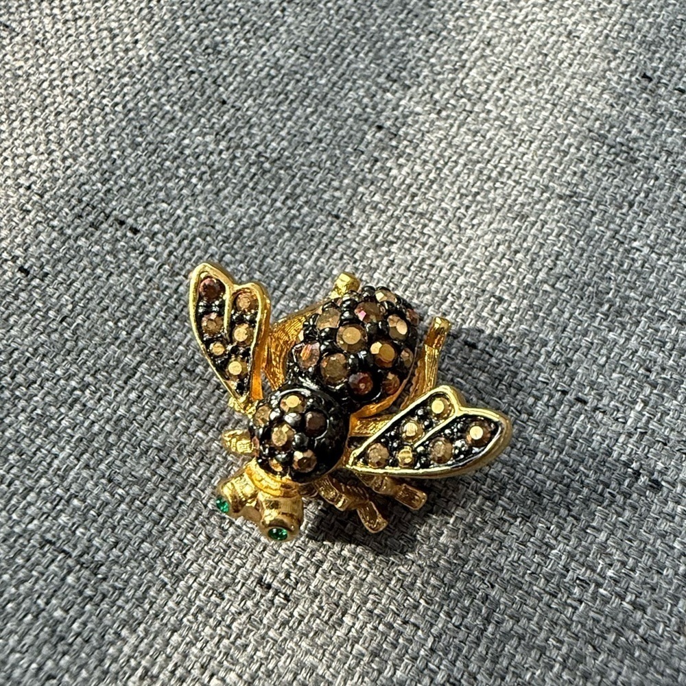Vintage 1990's Joan River Black & Gold Rhinestone Goldtone Brooch Pin